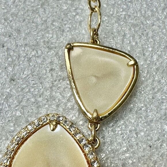 Stella & Dot Fiona Bib Necklace Gold & Ivory 16" + 2" Extender EUC - Picture 7 of 12